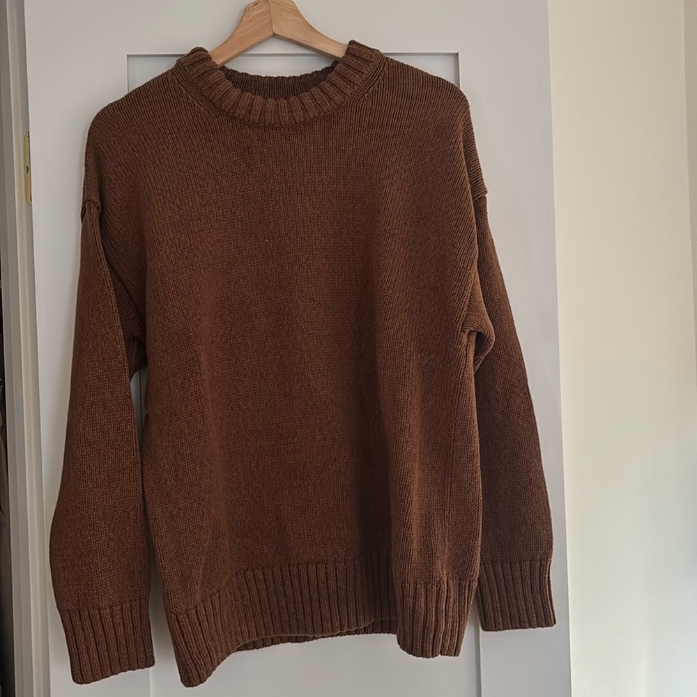 Gap: women’s “boyfriend” sweater, size small (cinnamon color), 100% cotton